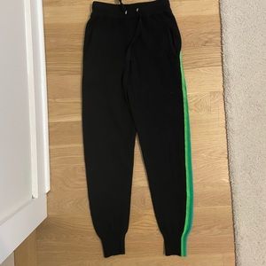 Black cashmere joggers